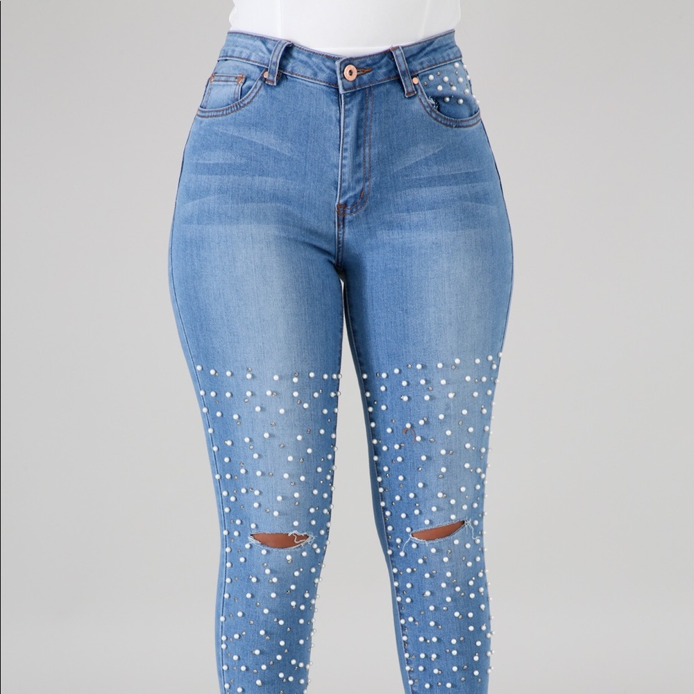 Knee Slit Denim Jeans w/ Pearl Studs
